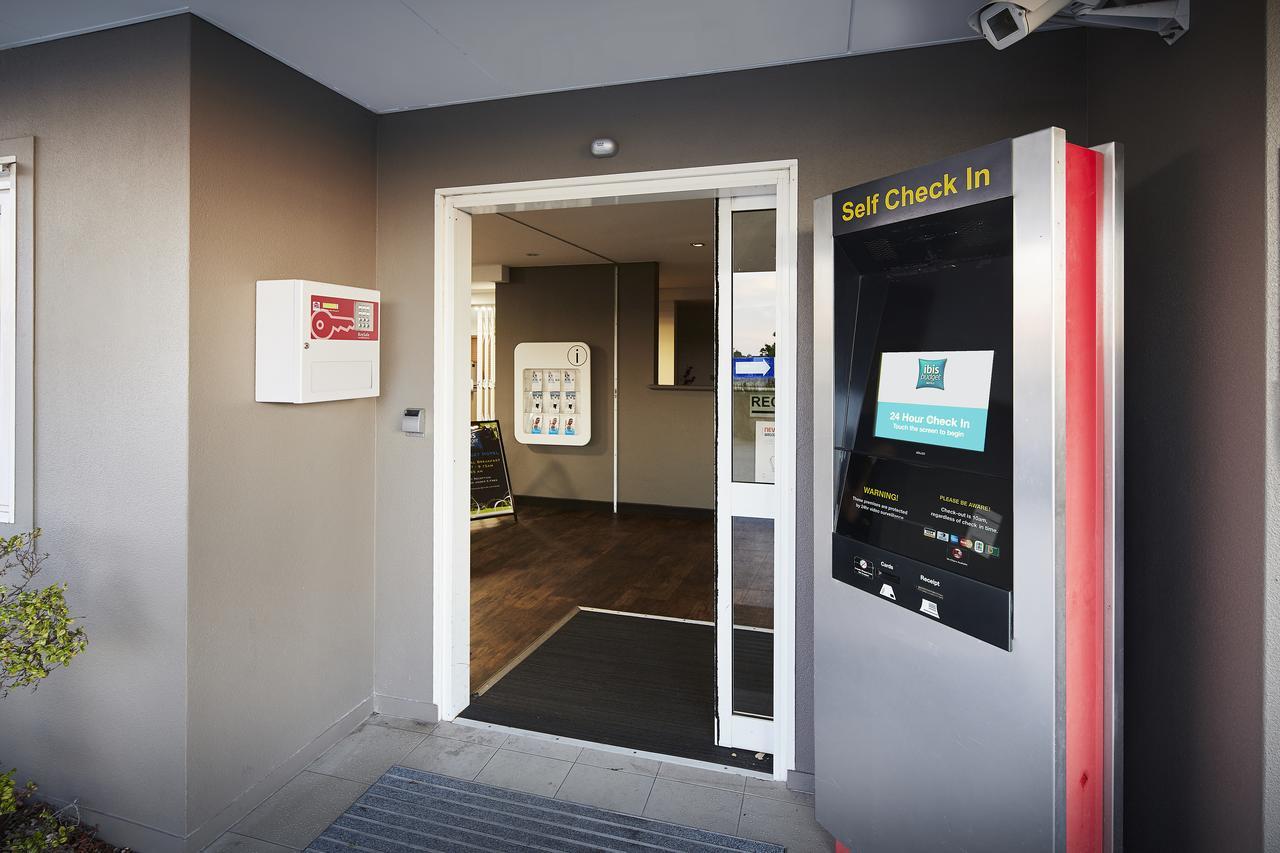 Ibis Budget Perth Airport Экстерьер фото