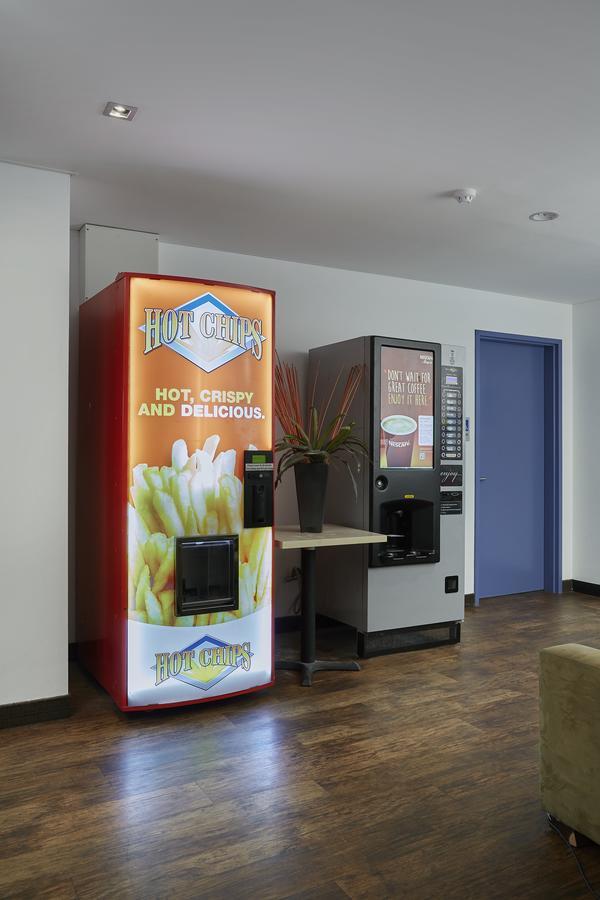 Ibis Budget Perth Airport Экстерьер фото