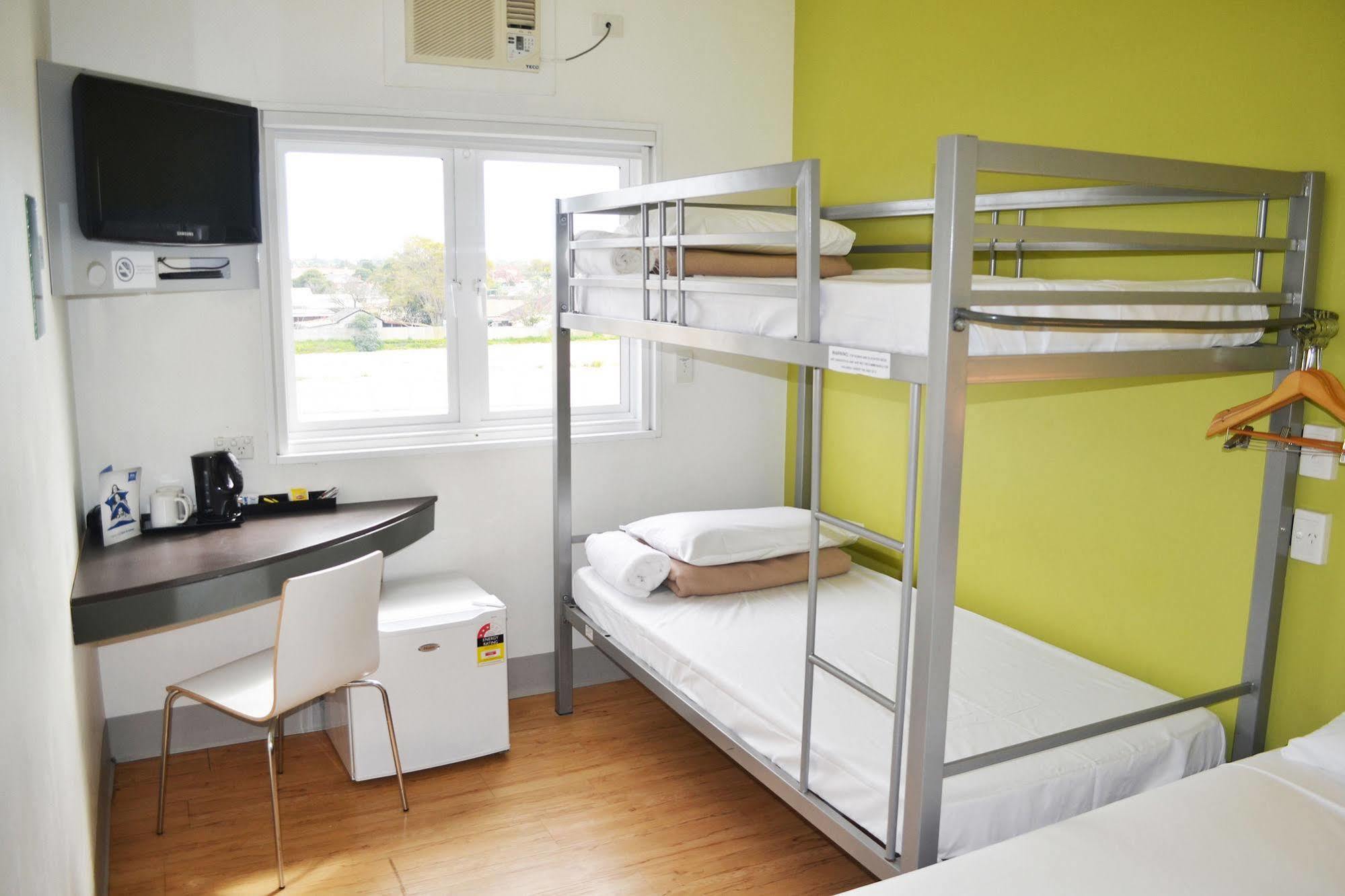 Ibis Budget Perth Airport Экстерьер фото