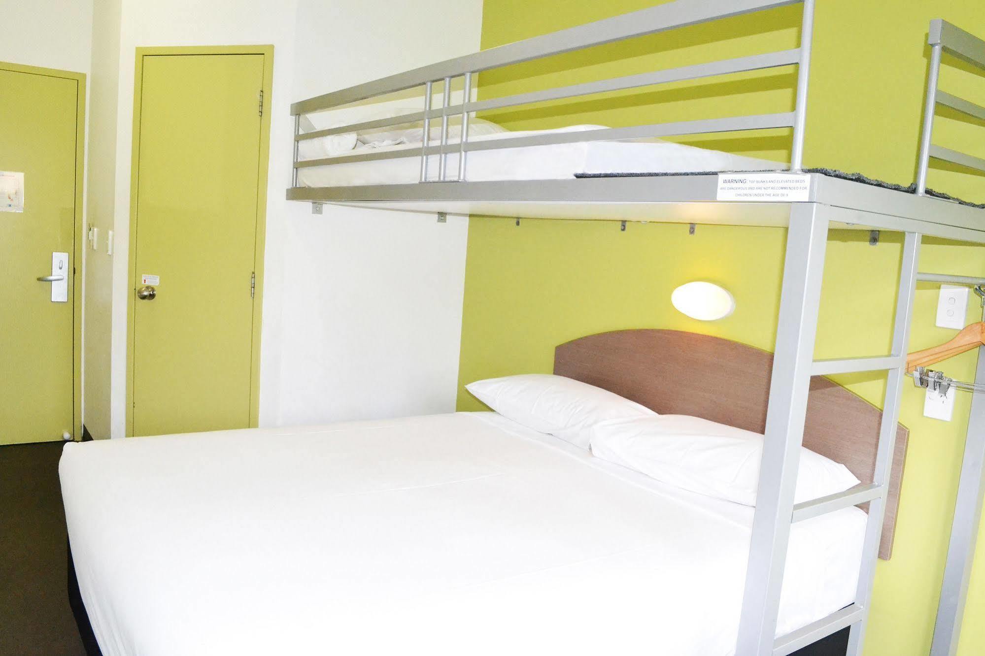 Ibis Budget Perth Airport Экстерьер фото