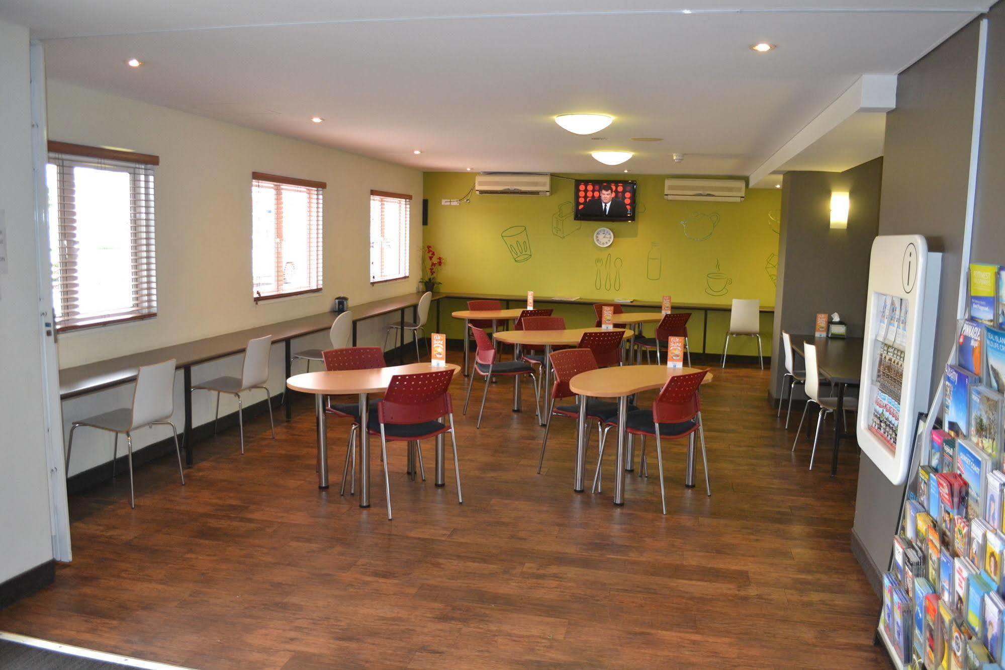 Ibis Budget Perth Airport Экстерьер фото